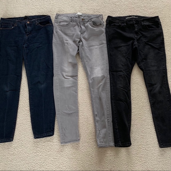Universal Thread Pants - Lot of 3 pairs of jeans